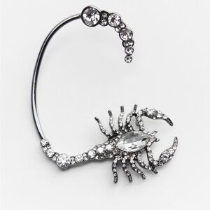 Scorpion ear cuff